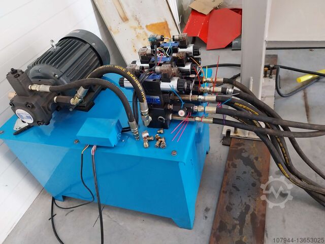 Stone circular saw with 1 degree inclination. Dianormet DSL-1200 45Q