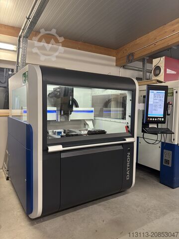 Vertikales Bearbeitungszentrum Datron M8Cube