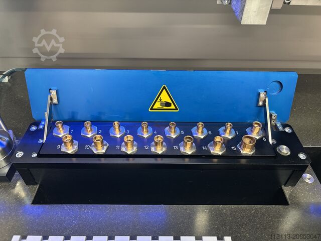 Vertikales Bearbeitungszentrum Datron M8Cube