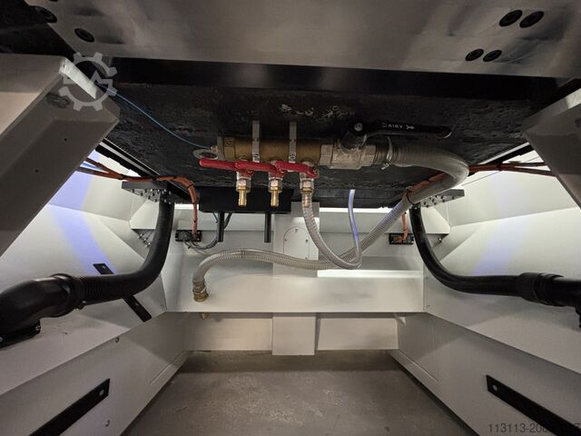 Vertikales Bearbeitungszentrum Datron M8Cube