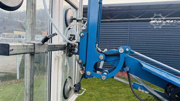 Glasheber Winlet glazing robot 350 glass lifter