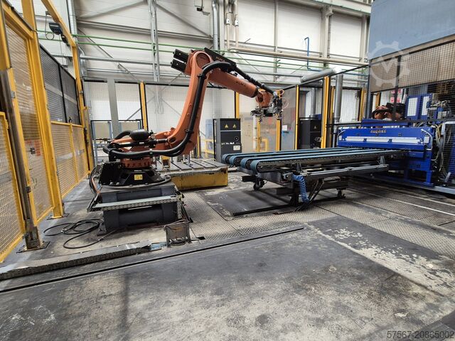 Platinenlader "STR 4" KUKA KR100 R3500 press