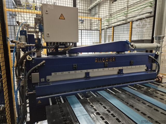 Platinenlader "STR 4" KUKA KR100 R3500 press