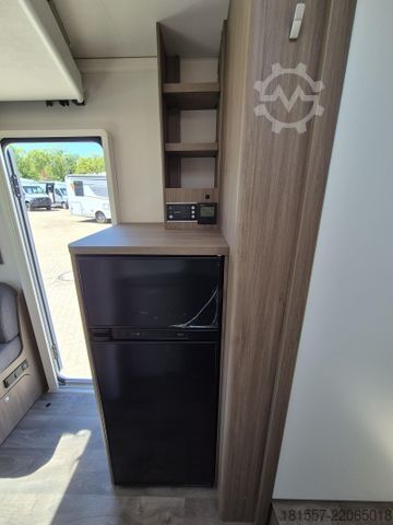 Semi-integrated camper CARADO Edition26 T Ford 449 Hubbett / Automatik / Backo