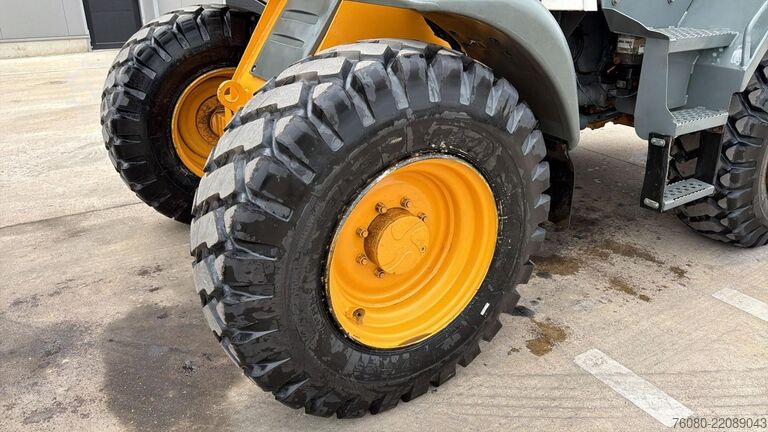 Loader Liebherr L 514 Stereo (BE MACHINE / 4 WHEEL STEERING / A...