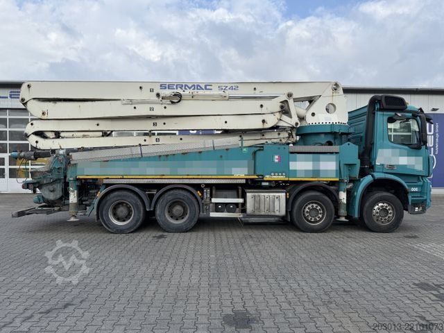 Betonpumpen-LKW MERCEDES-BENZ AROCS 3742 8x4 Euro 6 Sermac 5Z42
