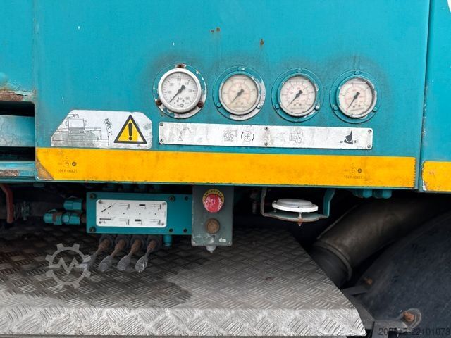 Betonpumpen-LKW MERCEDES-BENZ AROCS 3742 8x4 Euro 6 Sermac 5Z42