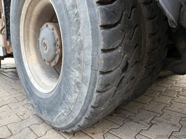 Betonpumpen-LKW MERCEDES-BENZ AROCS 3742 8x4 Euro 6 Sermac 5Z42