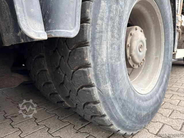 Betonpumpen-LKW MERCEDES-BENZ AROCS 3742 8x4 Euro 6 Sermac 5Z42