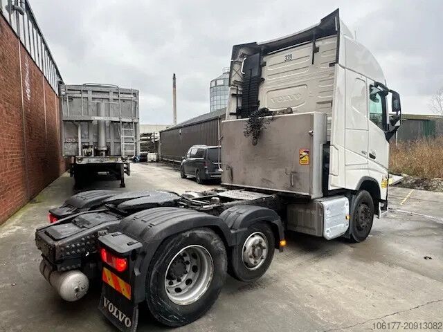 Standard-SZM Volvo FH 460 6x2 Globetrotter VEB