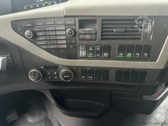 Standard-SZM Volvo FH 460 6x2 Globetrotter VEB