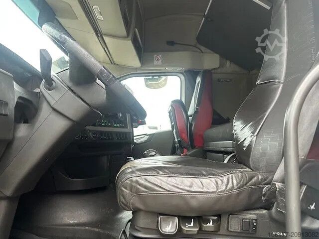 Standard-SZM Volvo FH 460 6x2 Globetrotter VEB