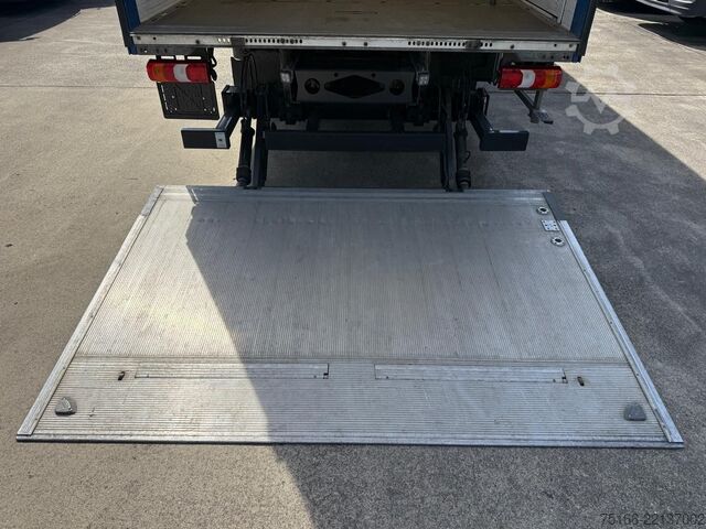 Box truck MERCEDES-BENZ ATEGO 1224 L Koffer 7,20 m LBW 1,5 to.*Seitentür