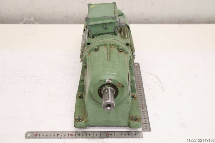 Geared motor 1.5 kW 70 rpm Lenze 12.622.12.1  90L/4-H-TH-BR-