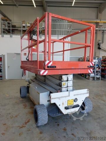 Scissor lift Holland Lift Y-83EL16