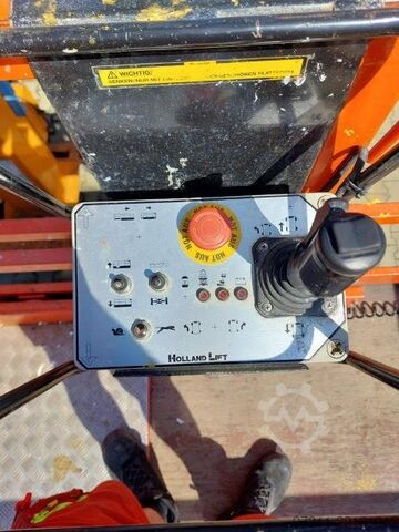 Scissor lift Holland Lift Y-83EL16