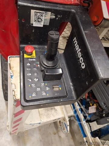 Scissor lift Genie GS-4390 RT