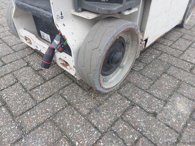 Aerial platform JLG 1230ES