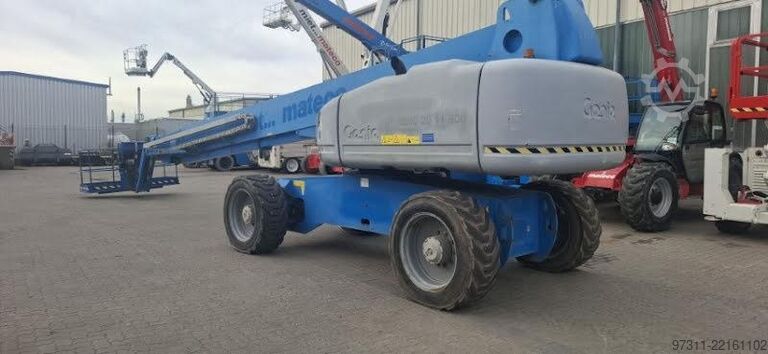 Telescopic boom lift Genie S-125