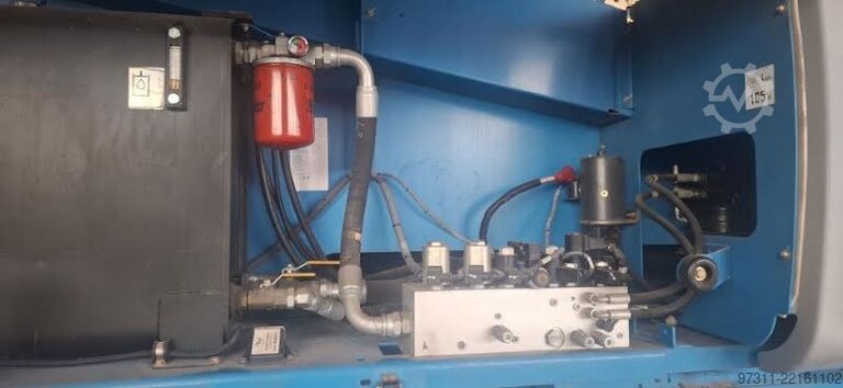 Telescopic boom lift Genie S-125