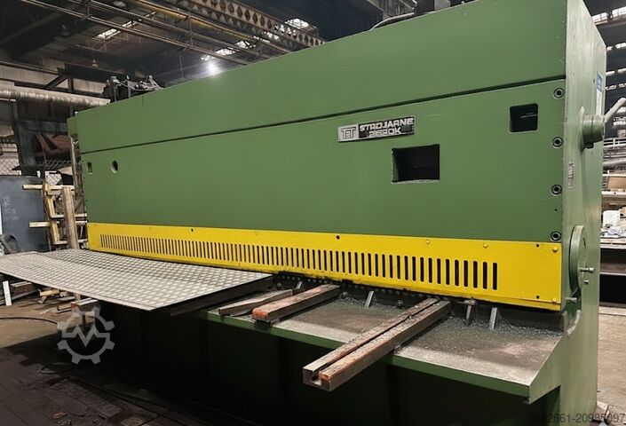 Sheet metal former Strojarne Piesok 