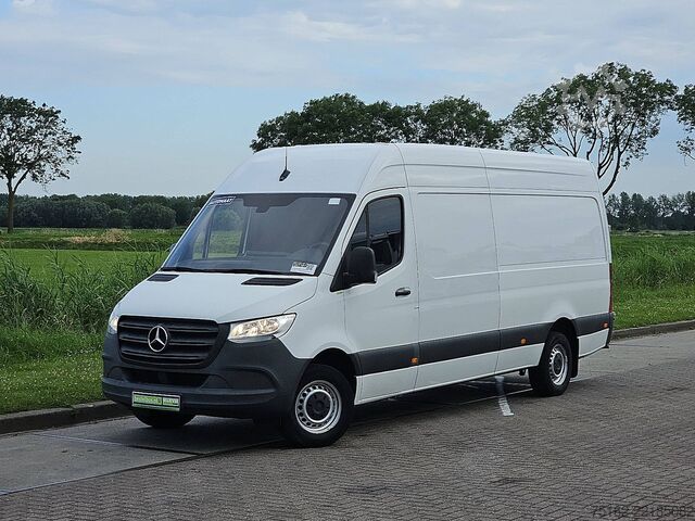High-roof van MERCEDES-BENZ SPRINTER 317 L3H2 Mbux Automaat!