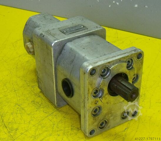 Doppelte Hydraulikpumpe Orsta Hydraulik C10-2R TGL10859