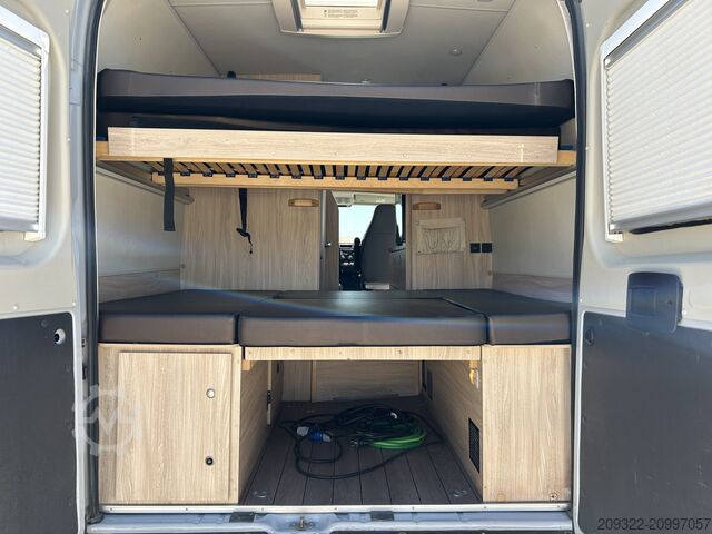 Caravan/camper Fiat Weinsberg Carabus 600 K | 4 posti letto | Completamente attrezzato