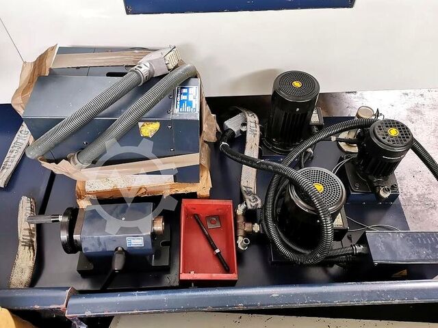 Vertical machining center SPINNER VC-650