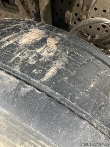 Standard tractor unit MERCEDES-BENZ 1846