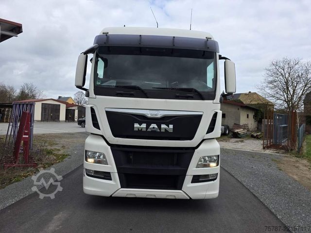 Volume tractor unit MAN 18.400 TGX LL , ZF Intarder, Doppeltank, Euro 6