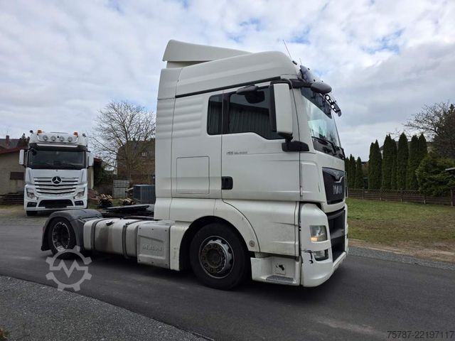 Volume tractor unit MAN 18.400 TGX LL , ZF Intarder, Doppeltank, Euro 6