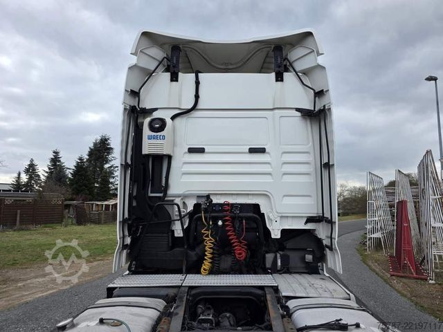 Volume tractor unit MAN 18.400 TGX LL , ZF Intarder, Doppeltank, Euro 6