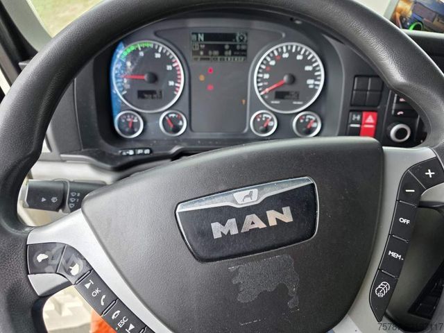 Volume tractor unit MAN 18.400 TGX LL , ZF Intarder, Doppeltank, Euro 6