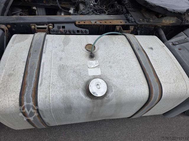 Volume tractor unit MAN 18.400 TGX LL , ZF Intarder, Doppeltank, Euro 6