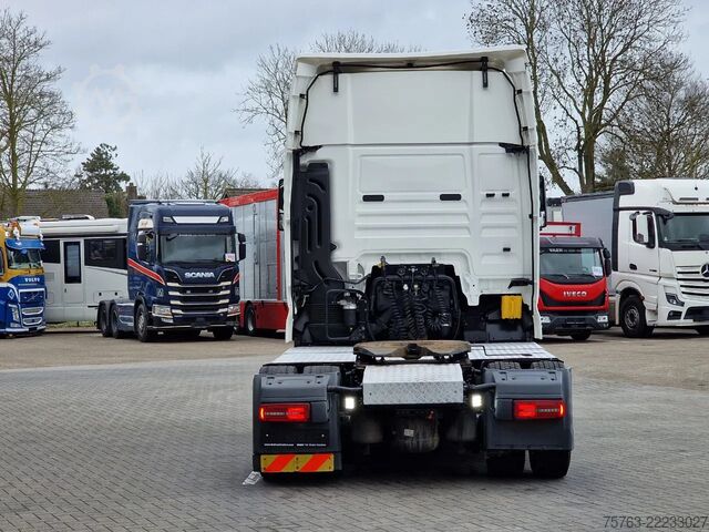 Volume-SZM MAN TGX 18.510 4x2 - Lowdeck - Custom interior - Fu...