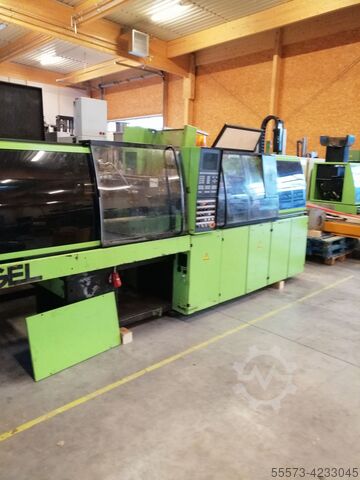 Spritzgießmaschine ENGEL 