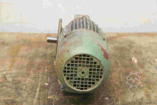 Gear motor 0.25 kW 17 rpm MAZ 80 SD S1 B80S/8 K4