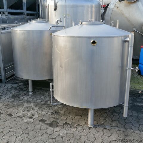 1250 litre insulated CIP tank made of V2A (stainless steel).  9845