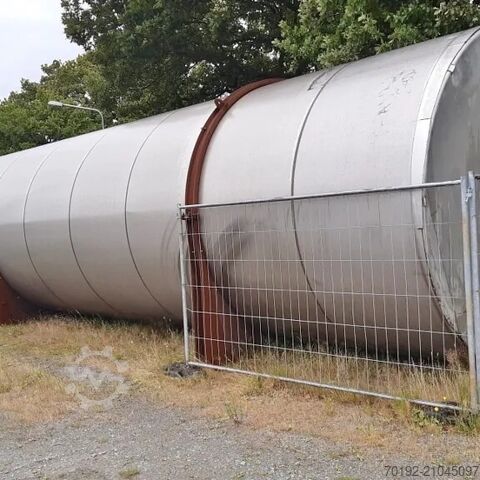 100000 Liter Lagertank aus V2A mit seitlichem Rührwerksflansch Holvrieka K0133