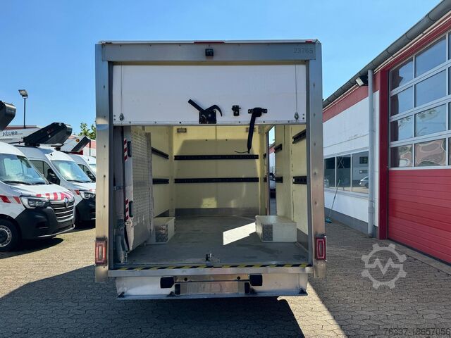 Viehtransporter Renault Master Tiertransporter mit Auffahrramp