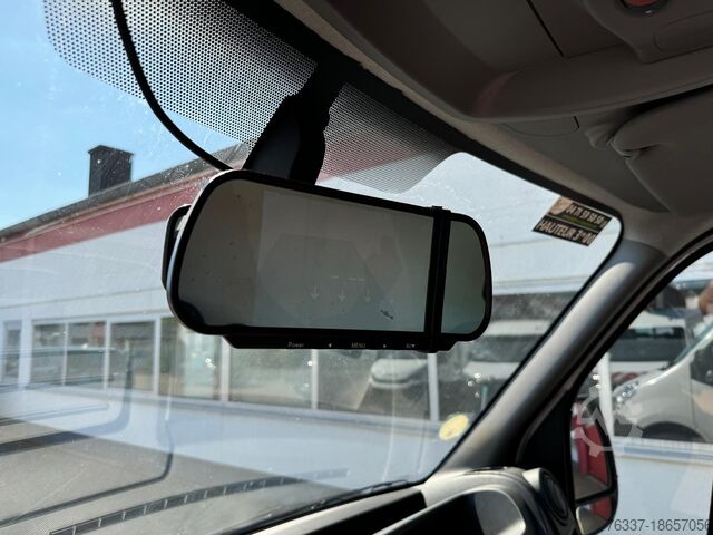 Viehtransporter Renault Master Tiertransporter mit Auffahrramp