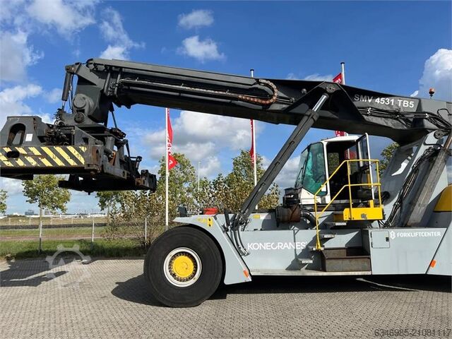 Reachstacker Konecranes SMV 4531 TB5