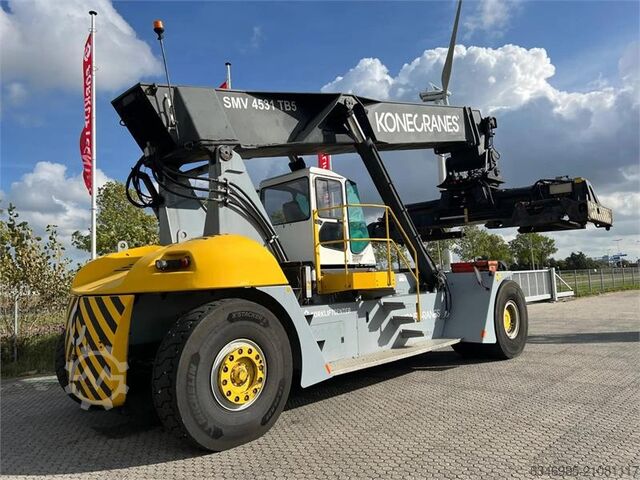 Reachstacker Konecranes SMV 4531 TB5