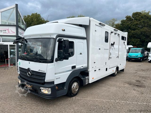Livestock transporter MERCEDES-BENZ Atego 823 *4.Pferde*Pferdetransporter