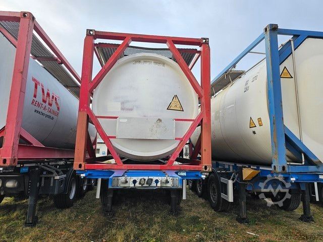 Auflieger-Wechselfahrgestell SCHMITZ CARGOBULL Tankchassis mit Tankcontainer, 424.676 KM