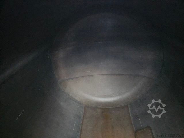 Auflieger-Wechselfahrgestell SCHMITZ CARGOBULL Tankchassis mit Tankcontainer, 424.676 KM
