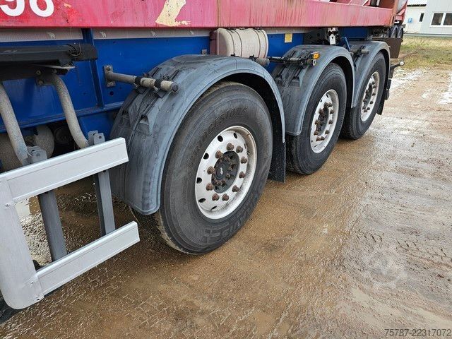 Auflieger-Wechselfahrgestell SCHMITZ CARGOBULL Tankchassis mit Tankcontainer, 424.676 KM