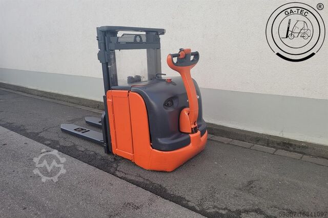 Pallet stacker Linde L16i