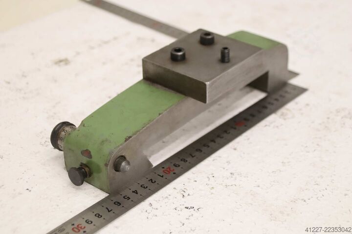 Intermediate bracket with depth adjustment unbekannt 275/95/H80 mm